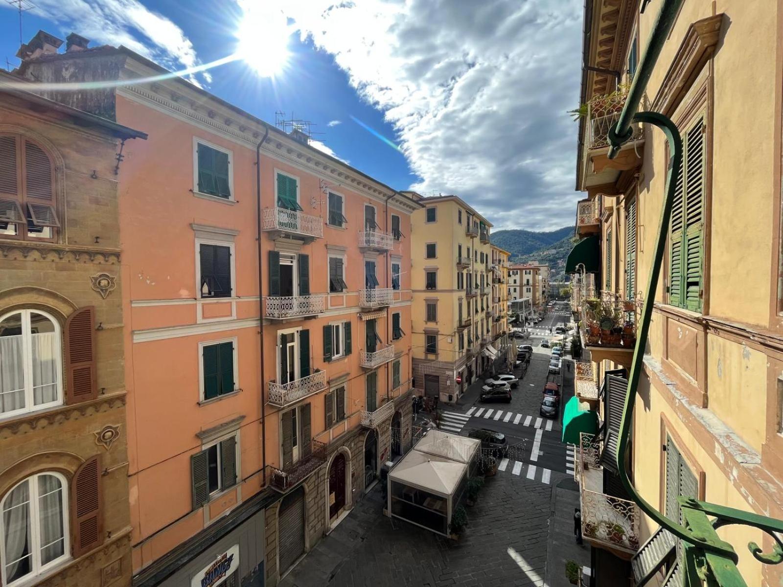 Centrale Ampio Appartamento 5 Minuti Stazione Cinque Terre Ла-Спеція Екстер'єр фото
